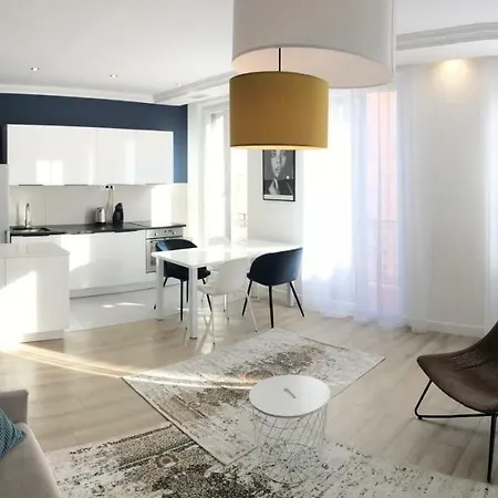 Nouveau F2 Calme Coeur De Ville 1Min De La Plage Saint-Raphaël Exterior foto